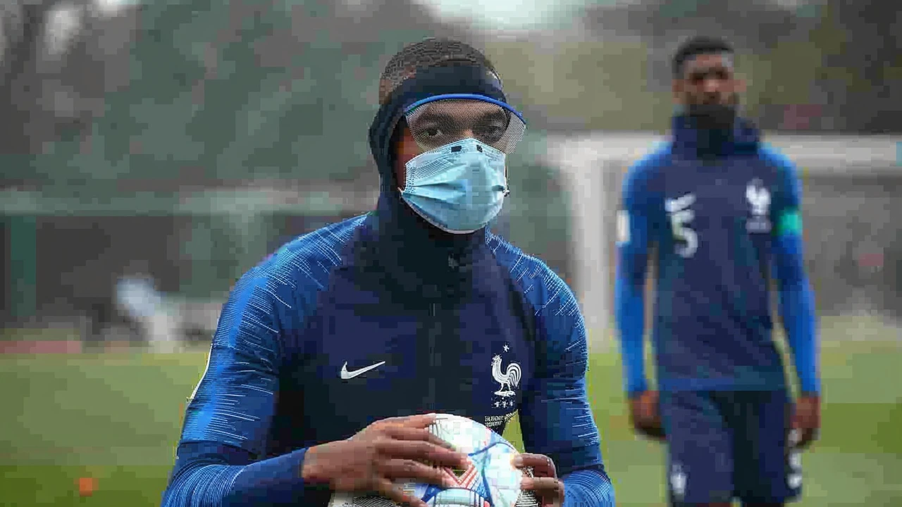 Mbappé fora do time titular contra a Holanda devido a fratura no nariz